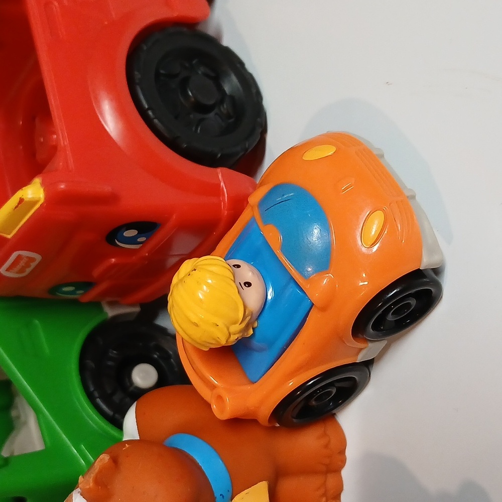 Fisher Price Little People Lot 18 Figures And Pieces Mixed Replacements Vehicles - Picture 6 of 10